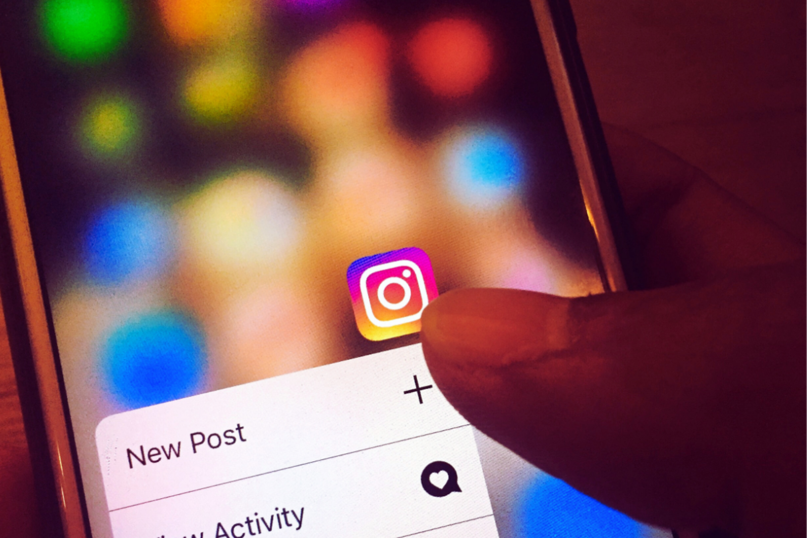 How to Use Instagram Stories for Holiday Promotions