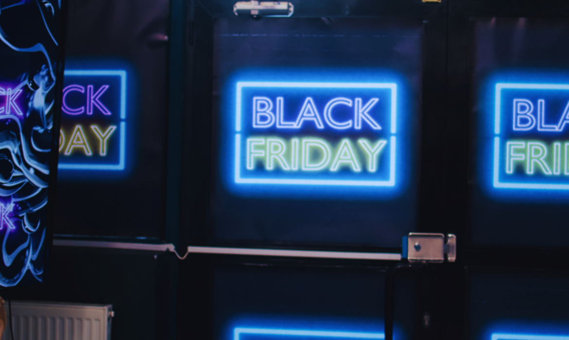 Strategies to Attract Customers to Physical Stores on Black Friday